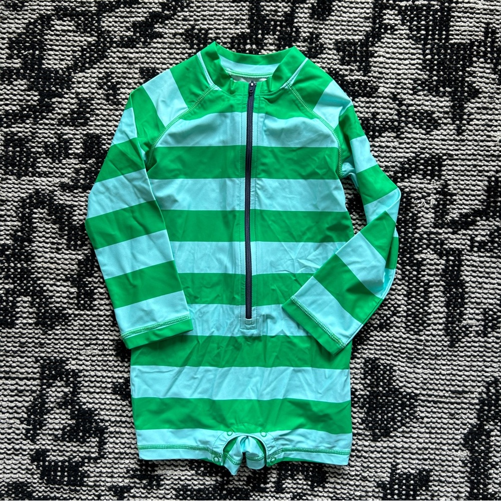 Primary one-piece rash guard size 3 NWOT